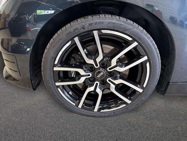 Mini Cooper E JCW — photo 10
