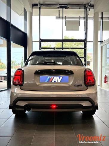 Mini Hatch 5 Portes Premium One — photo 5