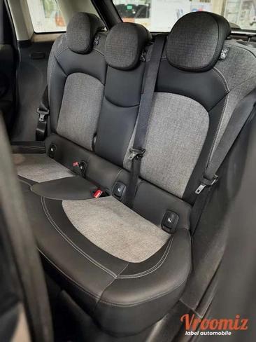 Mini Hatch 5 Portes Premium One — photo 28
