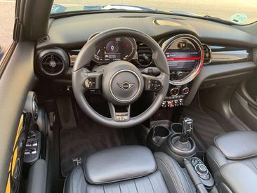 Mini Cabrio COOPER — photo 20
