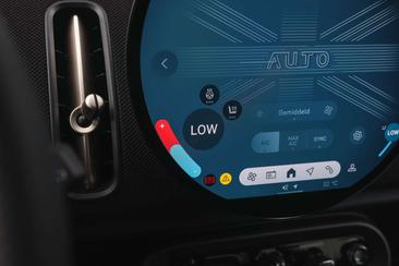 Mini Countryman JCW Cooper E — photo 18