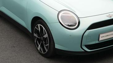 Mini Electric Classic Cooper E — photo 17