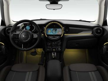 Mini Electric Classic Cooper SE — photo 4