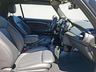 Mini Cabrio JCW Cooper S — photo 8