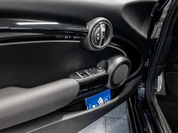 Mini Cabrio John Cooper Works — photo 22