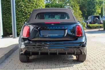 Mini Cabrio JCW Cooper S — photo 6