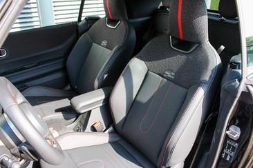 Mini Cabrio JCW Cooper S — photo 11