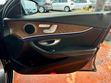 Mercedes Classe E 200 Exclusive — photo 34