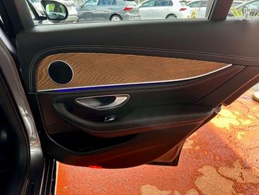 Mercedes Classe E 200 Exclusive — photo 40