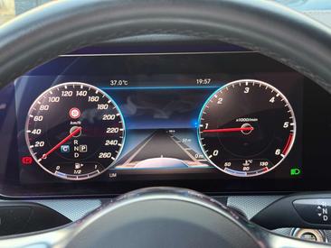 Mercedes Classe E 220 AMG-Line — photo 20