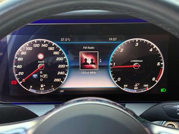 Mercedes Classe E 220 AMG-Line — photo 23