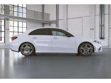 Mercedes Classe A 200 Night Edition — photo 5