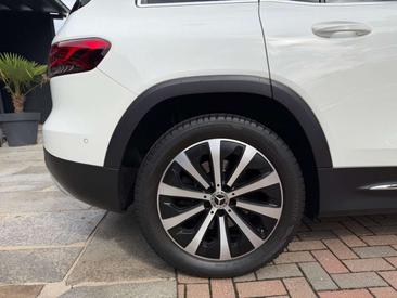 Mercedes GLB 250 AMG Line — photo 5