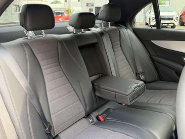 Mercedes Classe E 300 — photo 15