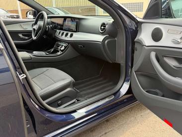Mercedes Classe E 300 — photo 17