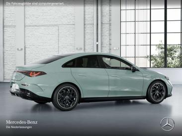 Mercedes CLA 200 Night Edition — photo 16