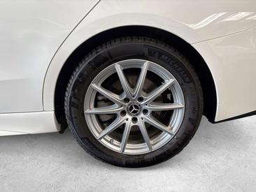 Mercedes Classe C 180 Night Edition — photo 4
