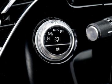 Mercedes Classe E 200 AMG Line — photo 16