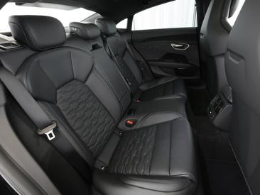 Audi E-tron GT Quattro E-tron Quattro — photo 15