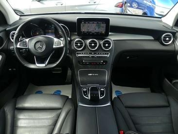 Mercedes GLC 350 AMG Line — photo 15
