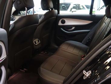 Mercedes Classe E 300 — photo 17