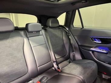 Mercedes GLC 300 Night Edition — photo 9
