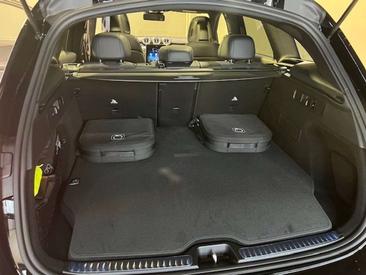 Mercedes GLC 300 Night Edition — photo 10