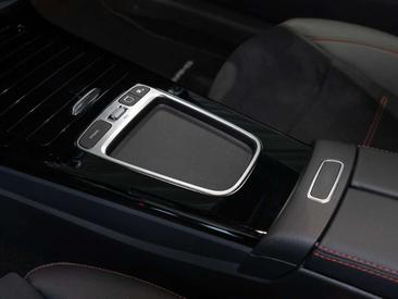 Mercedes CLA 180 AMG Line — photo 9