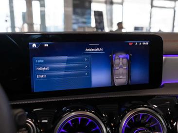 Mercedes CLA 180 AMG Line — photo 10