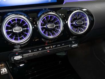 Mercedes CLA 180 AMG Line — photo 14