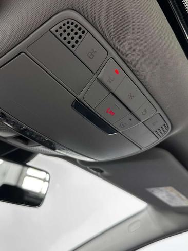 Mercedes Classe E 300 — photo 40