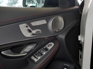 Mercedes GLC Coupé 220 Night Edition — photo 13