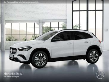 Mercedes GLA 180 Night Edition — photo 2