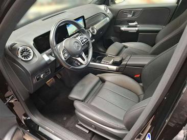 Mercedes EQB 300 — photo 9