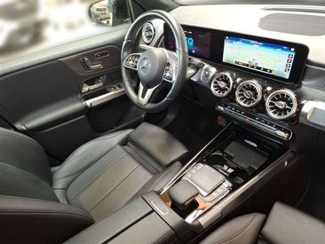 Mercedes EQB 300 — photo 21