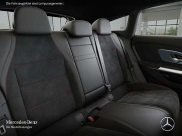 Mercedes CLA 200 Night Edition — photo 11