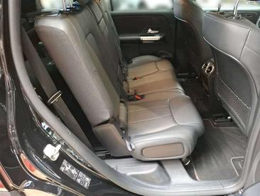 Mercedes EQB 300 — photo 22