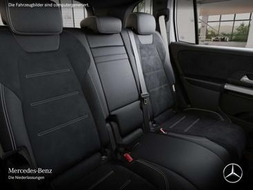 Mercedes GLB 200 Night Edition — photo 12