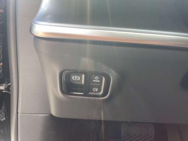 Mercedes GLC 400 — photo 12