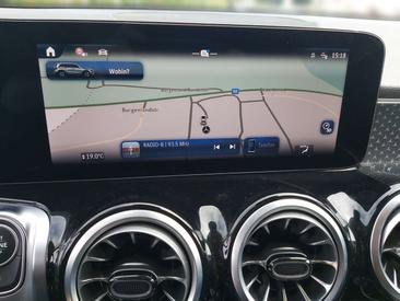 Mercedes GLB 200 Edition 1 — photo 12