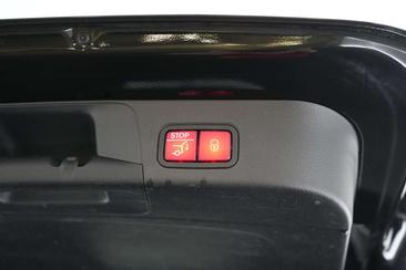 Mercedes EQB 350 Premium — photo 22