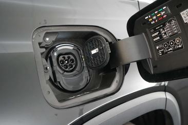 Mercedes EQB 350 Premium — photo 23