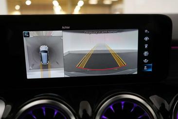 Mercedes EQB 350 Premium — photo 29