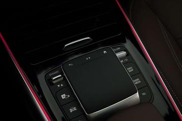 Mercedes GLA 250 AMG Line — photo 17