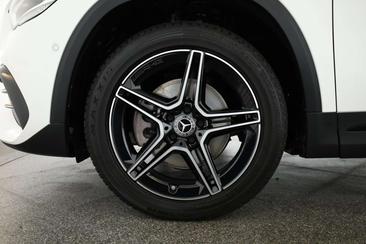 Mercedes GLA 250 AMG Line — photo 19