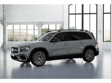 Mercedes GLB 180 AMG Line — photo 11