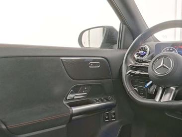 Mercedes GLA 250 AMG Line — photo 7