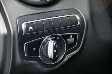 Mercedes Classe C 300 Night Edition — photo 29