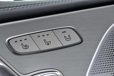 Mercedes CLS 400 — photo 42