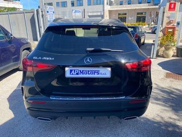 Mercedes GLA 200 Premium Plus — photo 10